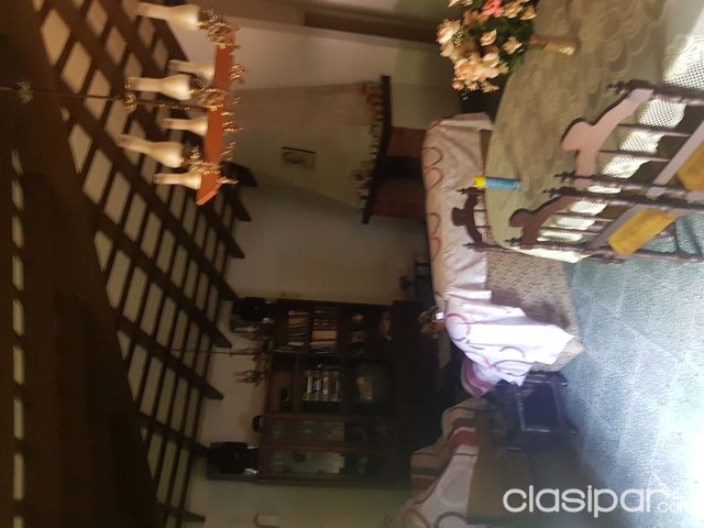 Vendo Casa sobre la Calle Denis Roa - Barrio Ycua Sati — foto 3