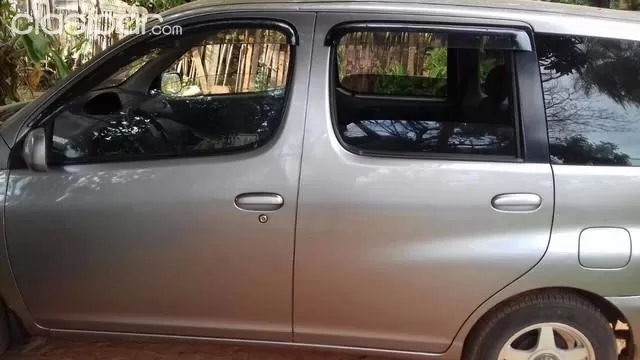 Toyota Funcargo 2002 - foto 2