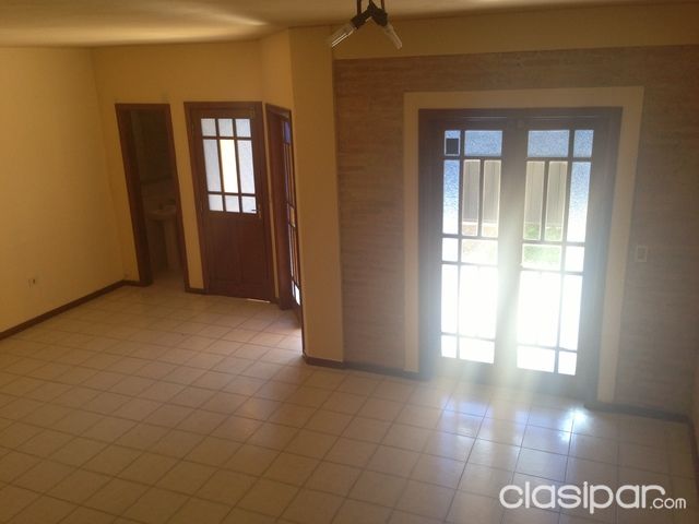 ALQUILO HERMOSO DUPLEX BARRIO MBURUCUYA — foto 3