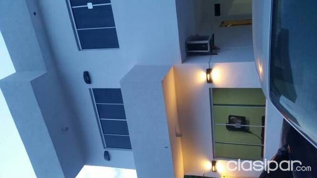 Remato Hermosa Casa En Villa Elisa De 3 Pisos — foto 2