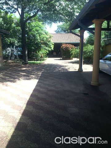VENDO AMPLIA CASA EN 1 PLANTA EN BARRIO REPUBLICANO — foto 3