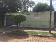 VENDO INMUEBLE - CENTRO DE LAMBARÉ