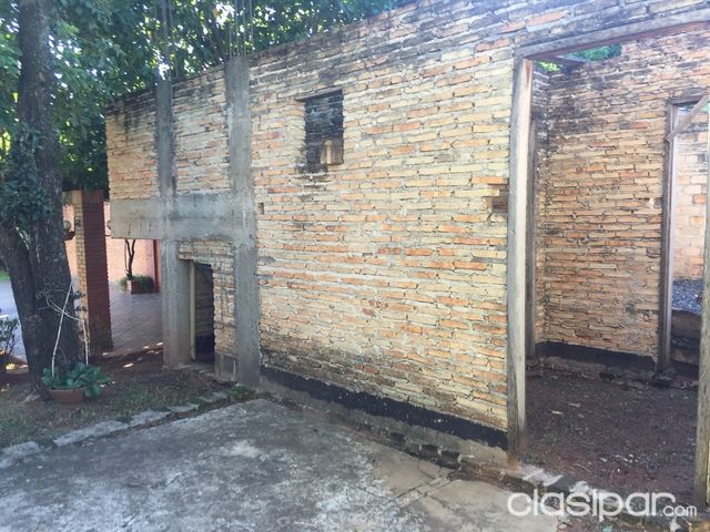 VENDO INMUEBLE - CENTRO DE LAMBARÉ — foto 2