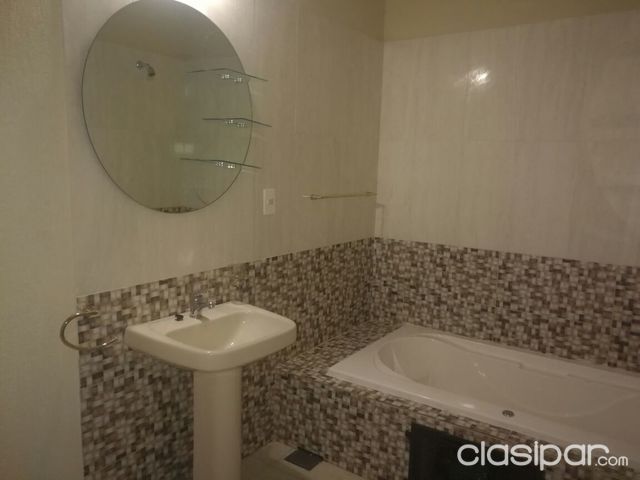 VENDO CASA 4 DORMITORIOS EN LOMA MERLO -LUQUE — foto 2