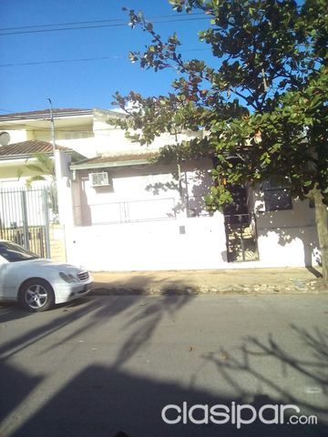 VENDO CASA CON EXCELENTE UBICACION EN SAJONIA E ESQUINA — foto 2