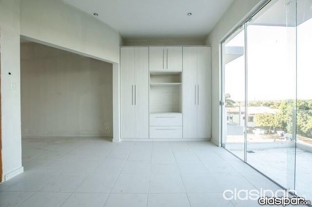 ALQUILO HERMOSO LOFT ZONA PRIMER PRESIDENTE — foto 2
