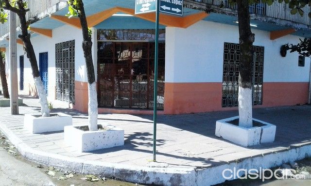 AMPLIO SALÓN COMERCIAL EN EL CENTRO DE VILLA HAYES — foto 2