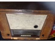 Vendo antigüedad Tocadisco radio antigua especial para decoracion