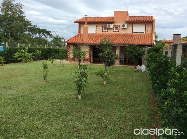 VENDO POR VIAJE! Hermosa casa a pasos de Municipalidad de Lambare, colegio Sek — foto 2