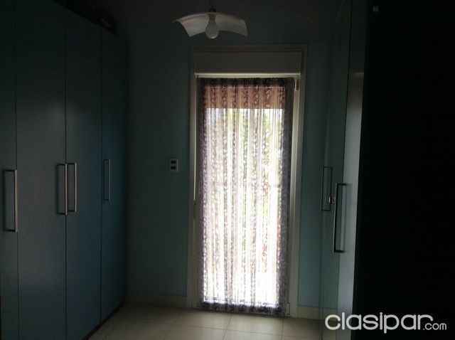 VENDO POR VIAJE! Hermosa casa a pasos de Municipalidad de Lambare, colegio Sek — foto 3