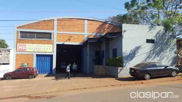GALPÓN CON BUENA UBICACIÓN EN BARRIO OBRERO!! — foto 2
