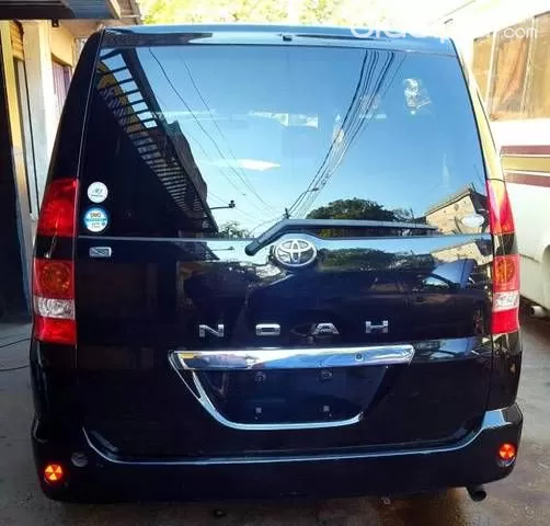 Toyota Noah 2003 — foto 6