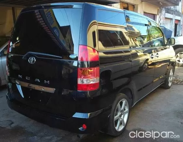 Toyota Noah 2003 — foto 8