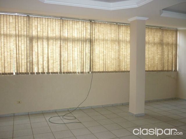 LOCALES EN EDIFICIO CENTRICO PARA OFICINA, DEPOSITO, CONSULTORIO, ETC — foto 2