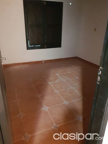 VENDO AMPLIA CASA ZONA COLEGIO ASUNCION FDO — foto 3