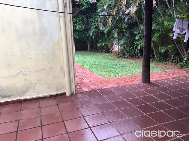 VENDO PROPIEDAD EN BARRIO SEMINARIO ENTRE CHOFERES DEL CHACO Y KUBITSCHEK — foto 2