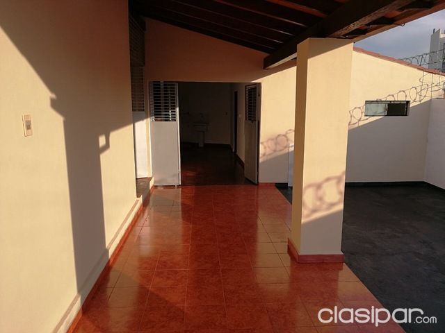 Alquilo casa- zona Av. Felix Bogado — foto 3