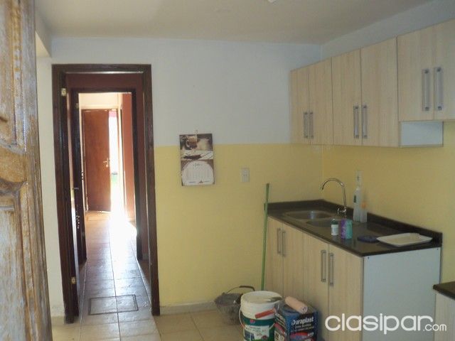 ALQUILO ELEGANTE DUPLEX DE 3 DORMITORIOS A 12 C DE LA AVDA SANTA TERESA, CERCANÍAS DE VISIÓN BANCO — foto 2