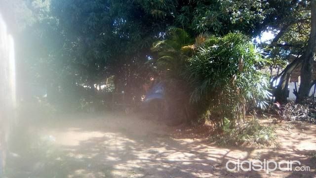 Vendo Terreno a 3 cuadras de la Avda Fdo. De la Mora y a una de Bruno Guggiari en esquina de 17.5x40 mts — foto 2