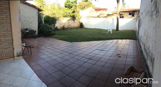 Alquilo casa en barrio Mburucuya — foto 2