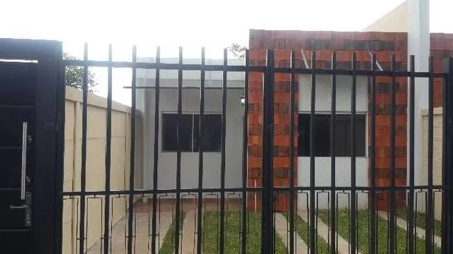 Hermosa Casa Pareada en Capiata — foto 2