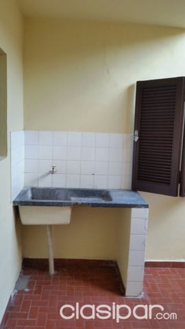 ALQUILO AMPLIO DEPARTAMENTO EN ZONA PETTIROSSI — foto 3