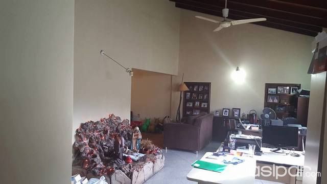 CONFORTABLE CASA EN BARRIO OBRERO — foto 2