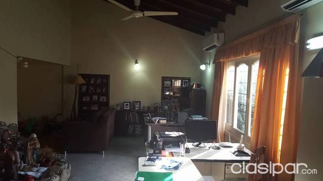 CONFORTABLE CASA EN BARRIO OBRERO — foto 3
