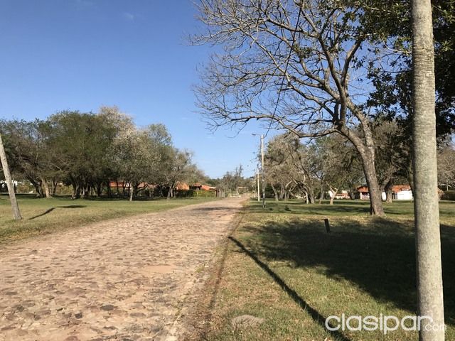 TERRENO DE 1.188 m2 EN BARRIO CERRADO AYRES DE SANBER A 800 MTS DE LA COOPACO CERCA DE TODO EL MOVIMIENTO — foto 2
