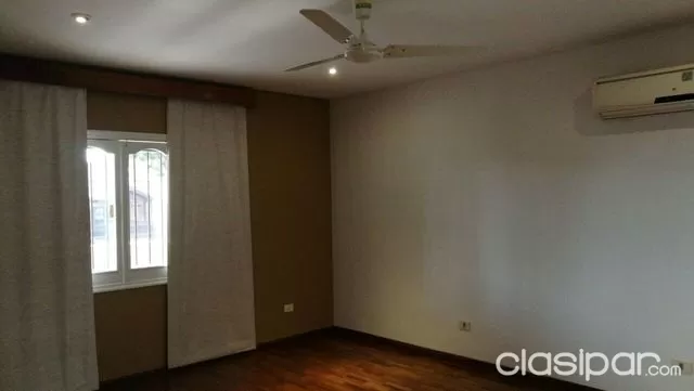 HERMOSA RESIDENCIA DE TRES DORM EN SUITE CON AMPLIO PATIO EN BARRIO LOS MANGALES (ZONA COLEGIO AMERICANO - ASA) — foto 2