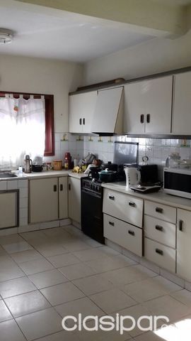 Vendo Casa Con Piscina Bo. Mburucuyá — foto 3
