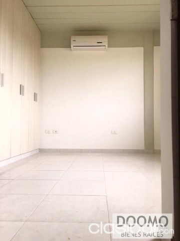 SE ALQUILA Casa en condominio, 3 habitaciones en suite!! Zona del CIT — foto 2