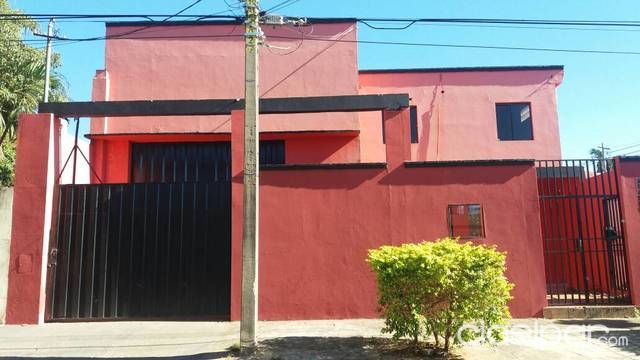 Alquilo Depósito, tinglado zona Barrio Herrera — foto 2