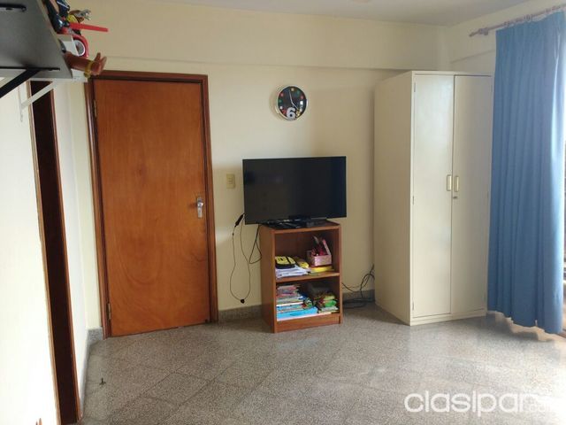 Alquilo amplio departamento de 3 dormitorios en Los Laureles — foto 2
