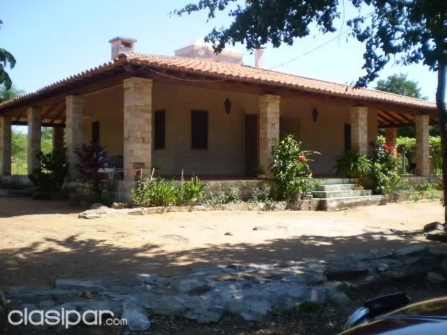 Vendo 16392 metros cuadrados mas hermosa casa en Emboscada sobre asfalto - RUTA 3 — foto 2