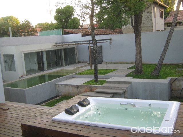 Vendo Residencia De 4 Dormitorios En Suite Zona Club Centenario — foto 2