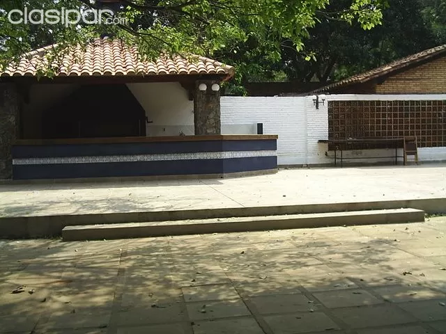 SALÓN AMPLIO CLIMATIZADO Y QUINCHO P FIESTAS O EVENTOS (BULNES Y LILLO BO. VILLA MORRA) — foto 2