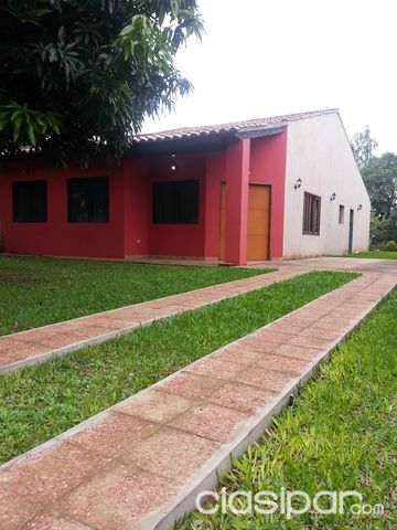 HERMOSA CASA EN BARRIO CERRADO EN YPANE — foto 3