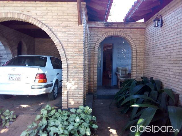 OFERTO CASA EN CORONEL OVIEDO. — foto 2