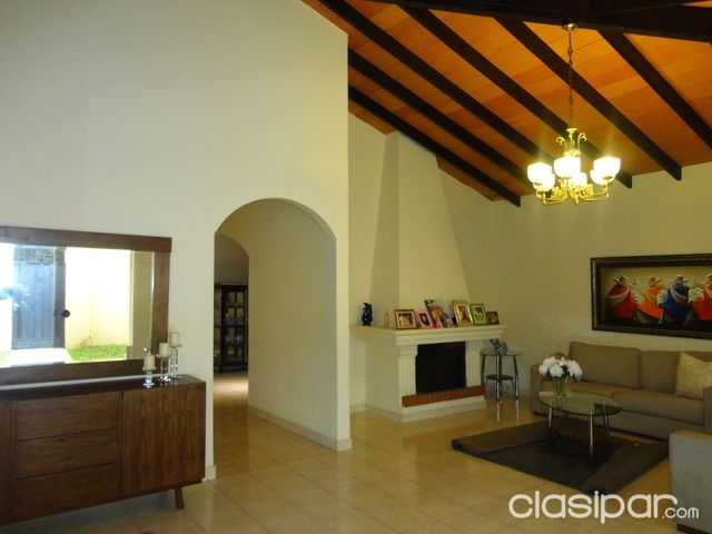 VENDO AMPLIA RESIDENCIA EN EL BARRIO MBURUCUYA! — foto 3