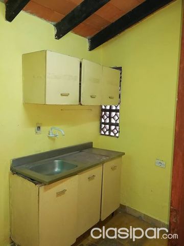 Alquilo departamento en barrio obrero — foto 2