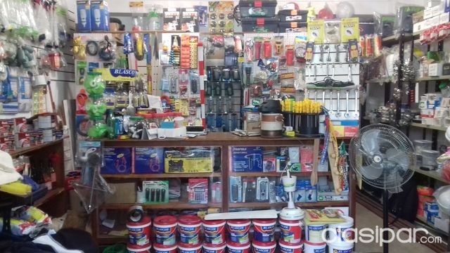 VENDO FERRETERÍA SOBRE AVENIDA PRINCIPAL — foto 3