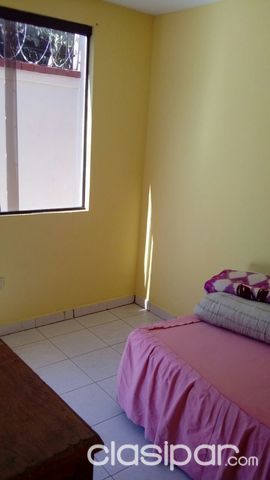 Pieza con baño detras de salenma — foto 2