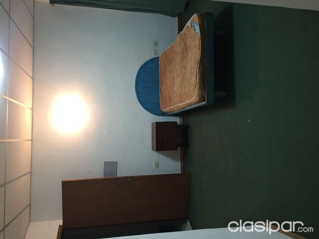 Alquilo pieza con baño en Sajonia — foto 3