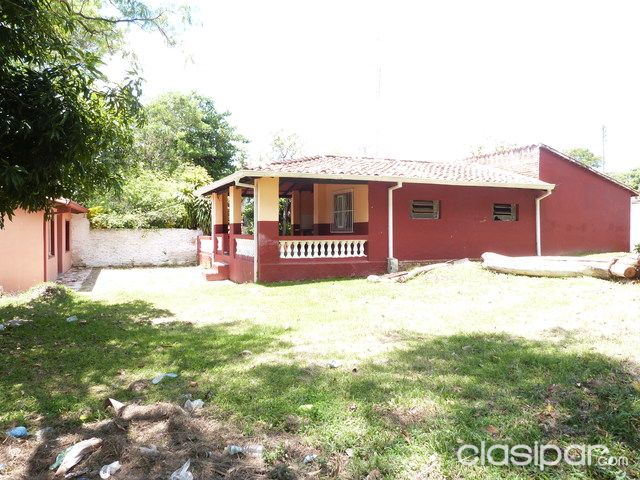 Amplia y hermosa residencia con 3 dormitorios, 2 baños, cocina comedor, galería, lavadero con techo. Con departamento adicional de — foto 2