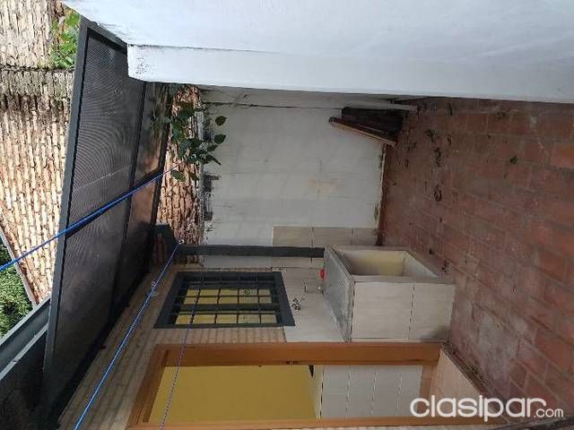 Alquilo Duplex Barrio Kennedy — foto 2