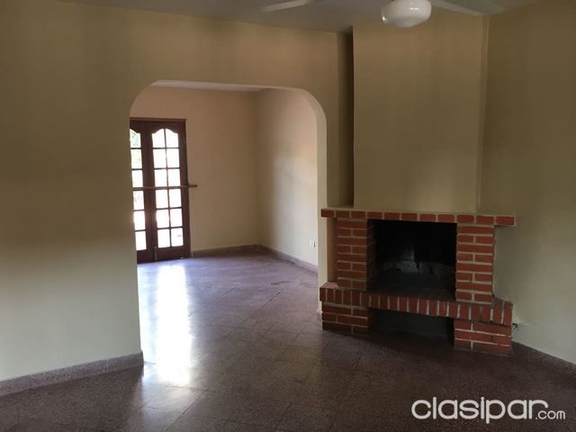 Vendo Casa En Zona Residencial (A Pasos De I.P.S Y Banco Central) — foto 3