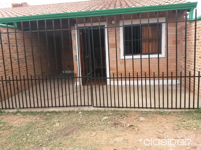alquilo una piesa con sala cocina comedor y lavadero tipo duplex — foto 2