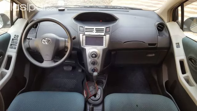 Toyota Vitz 2006 — foto 4