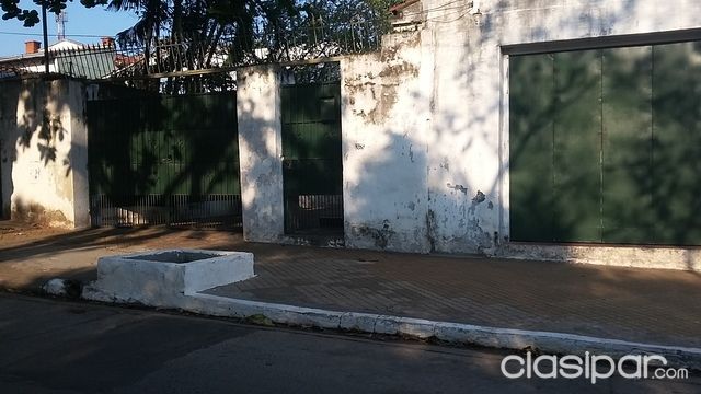 INMUEBLE EN VENTA - Barrio Tacumbú - Montevideo y 10 Pyda — foto 2